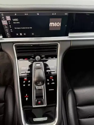 Porsche Panamera 2017 - 58990 EUR, 114000 km - AUTO.MOTO.pt - 114000km - foto 12 de 39