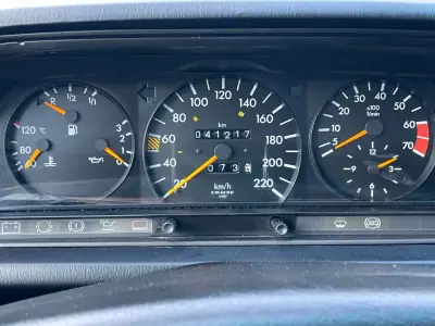 Mercedes-Benz 190 1993 - 14900 EUR, 41200 km - 41200km - foto 18 de 40