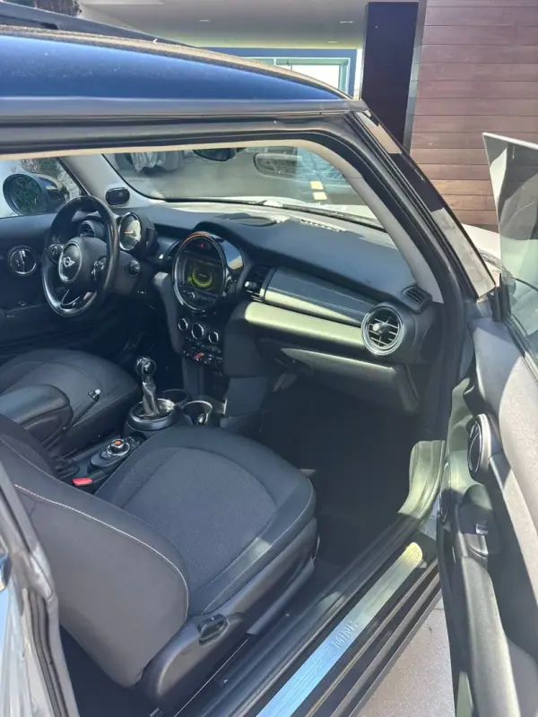 MINI Cooper 2016 - 13900 EUR, 160000 km - AUTO.MOTO.pt - 160000km - foto 17 de 24