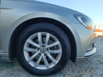 Volkswagen Passat Variant 2015 - 12490 EUR, 202331 km - 202331km - foto 7 de 21