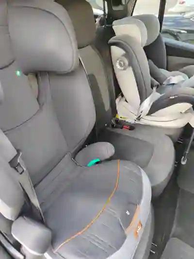 Citroën C4 Grand Picasso 2018 - 10890 EUR, 217500 km - AUTO.MOTO.pt - 217500km - foto 14 de 22