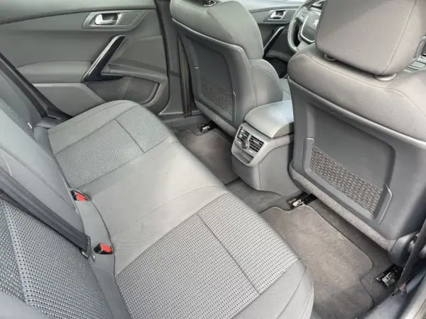 Peugeot 508 SW 2013 - 9900 EUR, 227000 km - AUTO.MOTO.pt - 227000km - foto 11 de 12
