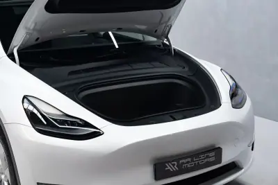 Tesla Model Y 2023 - 35950 EUR, 57000 km - 57000km - foto 7 de 49