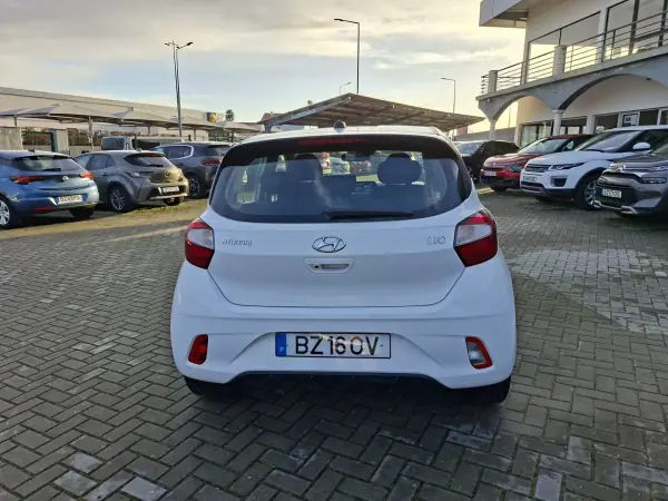 Hyundai i10 2023 - 14750 EUR, 61600 km - AUTO.MOTO.pt - 61600km - foto 7 de 28