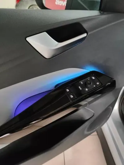 Volkswagen ID.3 2023 - 25950 EUR, 19300 km - AUTO.MOTO.pt - 19300km - foto 23 de 35