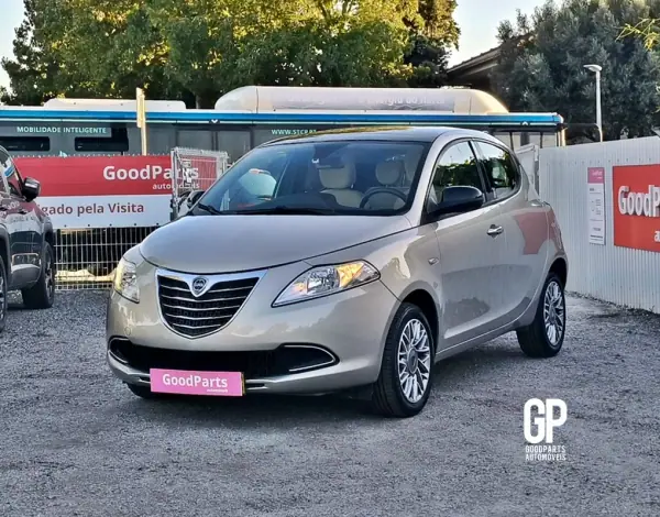 Lancia Ypsilon 1.2 S&S Fashion 2013 Gasolina