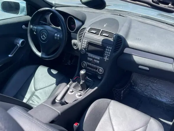 Mercedes-Benz SLK 350 2005 - 22500 EUR, 80000 km - AUTO.MOTO.pt - 80000km - foto 13 de 13