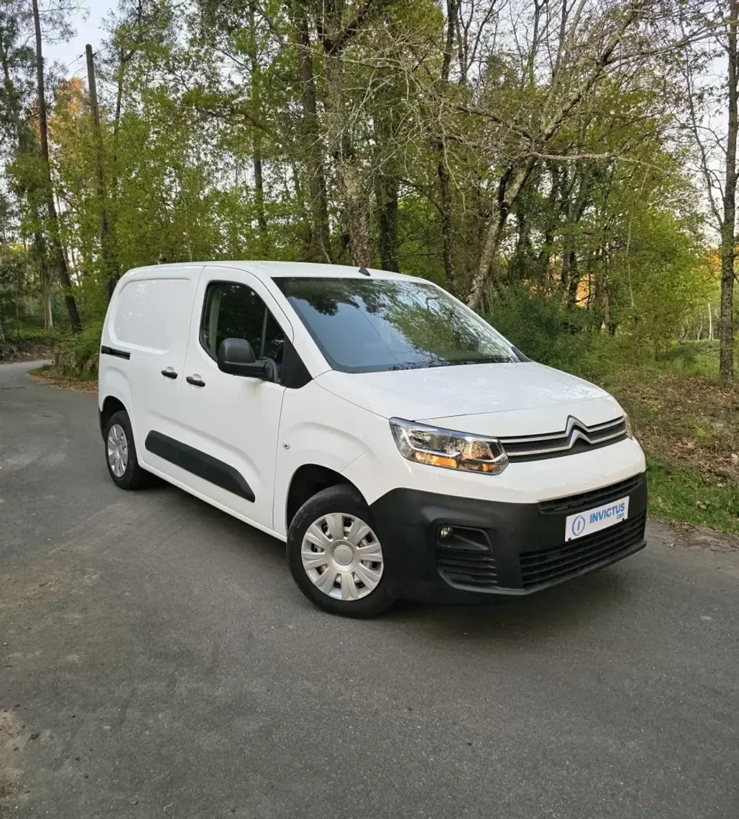 Citroën Berlingo 2020 - 11990 EUR, 152000 km - AUTO.MOTO.pt - 152000km - foto 1 de 30