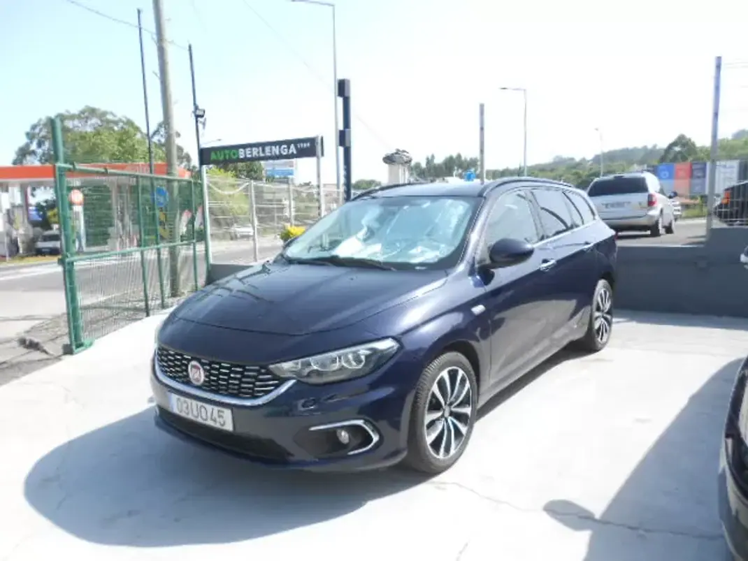 Fiat Tipo 2018 - 13500 EUR, 106069 km - AUTO.MOTO.pt - 106069km - foto 10 de 12