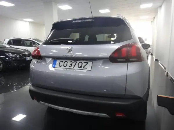 Peugeot 2008 2019 - 10500 EUR, 99000 km - AUTO.MOTO.pt - 99000km - foto 7 de 22