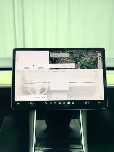 Tesla Model 3 2019 - 22750 EUR, 159999 km - AUTO.MOTO.pt - 159999km - foto 12 de 23