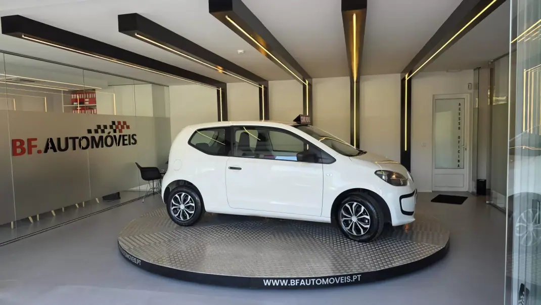 Volkswagen Up! 2016 - 8500 EUR, 79613 km - 79613km - foto 9 de 49