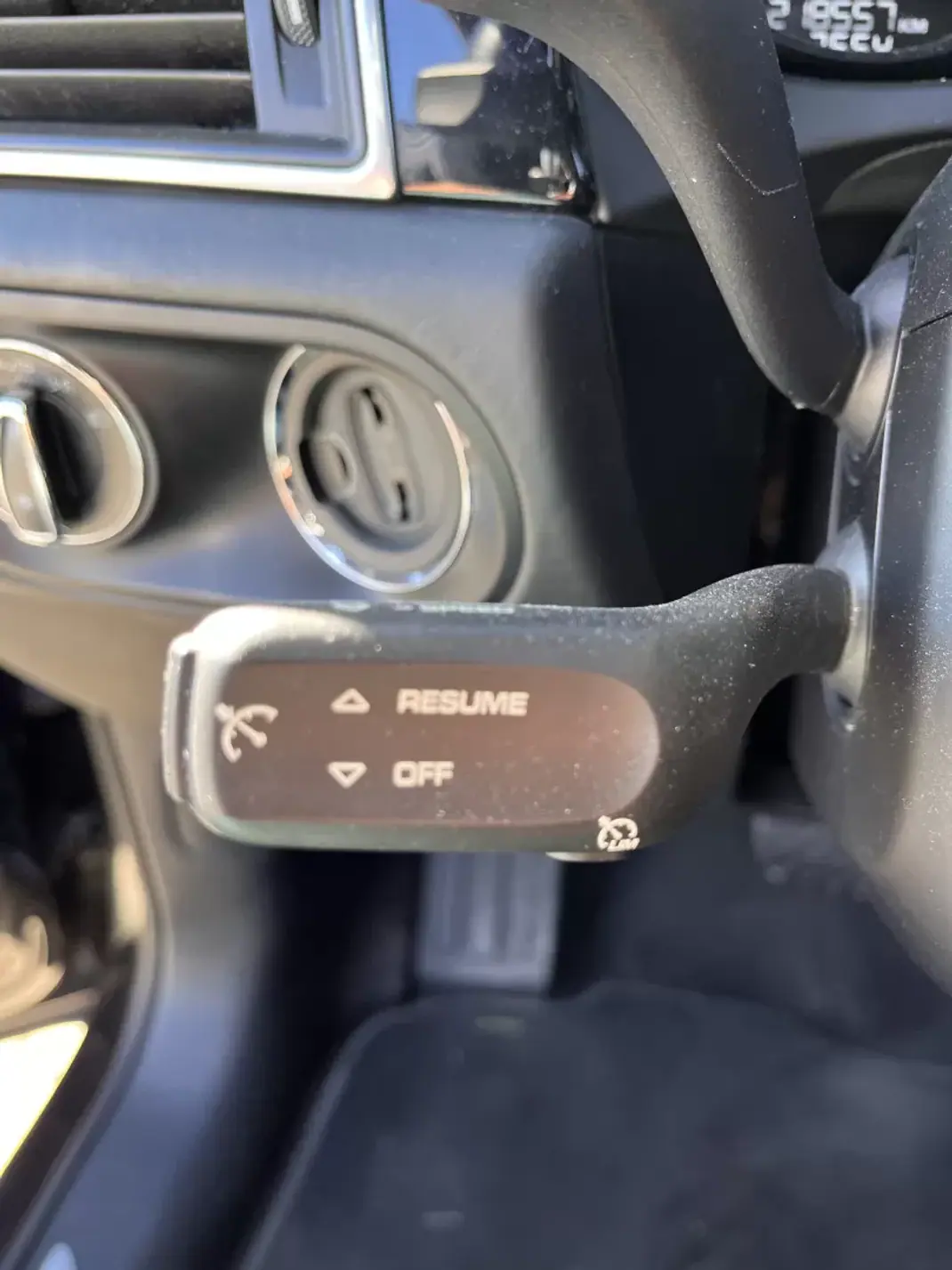 Porsche Macan 2014 - 37000 EUR, 218500 km - AUTO.MOTO.pt - 218500km - foto 23 de 37