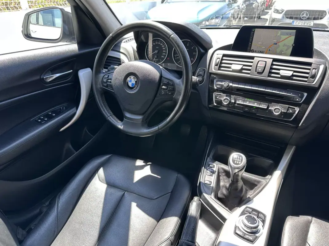 BMW 116 2015 - 14500 EUR, 200000 km - AUTO.MOTO.pt - 200000km - foto 29 de 50