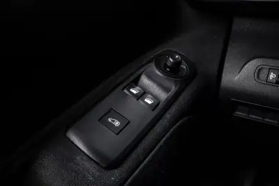 Peugeot Partner BlueHDi 100 L2 Cabine Dupla 2021 - 12990 EUR, 103902 km - AUTO.MOTO.pt - 103902km - foto 17 de 28