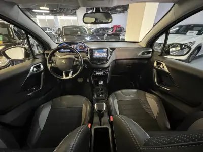 Peugeot 2008 2018 - 11990 EUR, 110000 km - 110000km - foto 6 de 36