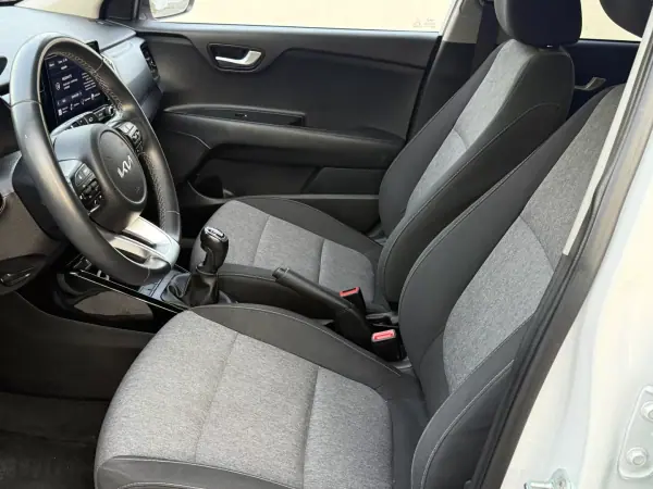 Kia Stonic 2022 - 15999 EUR, 59000 km - AUTO.MOTO.pt - 59000km - foto 11 de 14