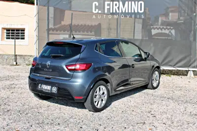 Renault Clio 2018 - 12250 EUR, 45634 km - AUTO.MOTO.pt - 45634km - foto 5 de 24