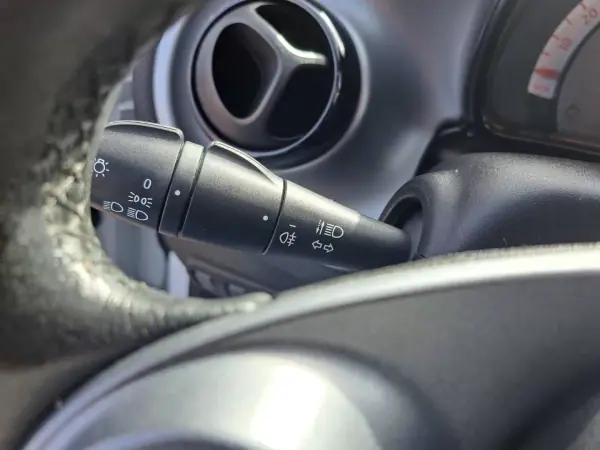Smart ForFour 2018 - 9990 EUR, 49344 km - AUTO.MOTO.pt - 49344km - foto 33 de 43