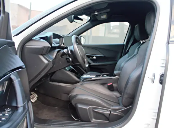 Peugeot 2008 2022 - 21990 EUR, 59182 km - AUTO.MOTO.pt - 59182km - foto 11 de 24
