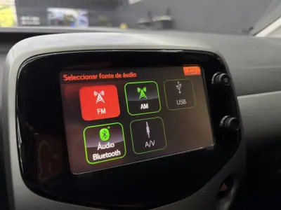 Toyota Aygo 2018 - 10450 EUR, 62569 km - AUTO.MOTO.pt - 62569km - foto 29 de 35