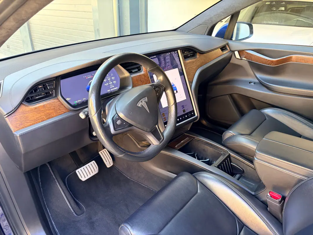 Tesla Model X 2018 - 36300 EUR, 176000 km - 176000km - foto 10 de 15