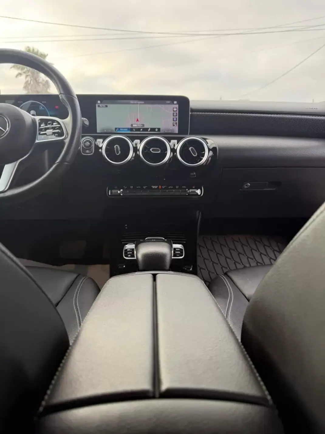 Mercedes-Benz A 180 2019 - 24950 EUR, 116000 km - AUTO.MOTO.pt - 116000km - foto 22 de 34