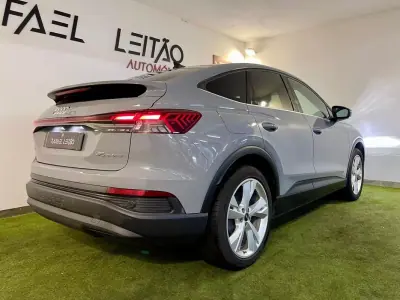 Audi Q4 e-tron 2023 - 29500 EUR, 69000 km - AUTO.MOTO.pt - 69000km - foto 7 de 35