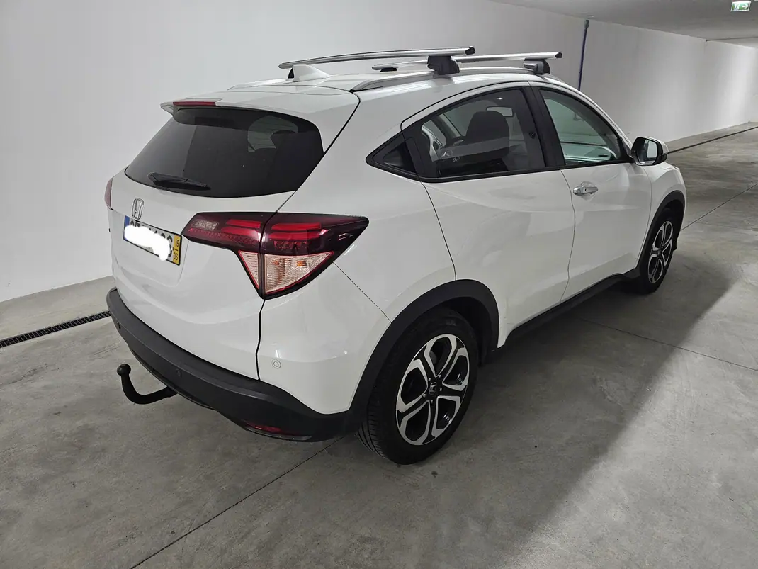 Honda HR-V 2016 - 15500 EUR, 151000 km - AUTO.MOTO.pt - 151000km - foto 3 de 5
