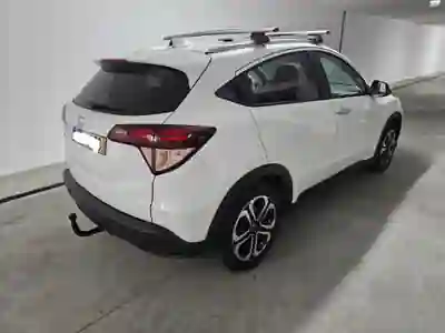Honda HR-V 2016 - 15500 EUR, 151000 km - AUTO.MOTO.pt - 151000km - foto 3 de 5