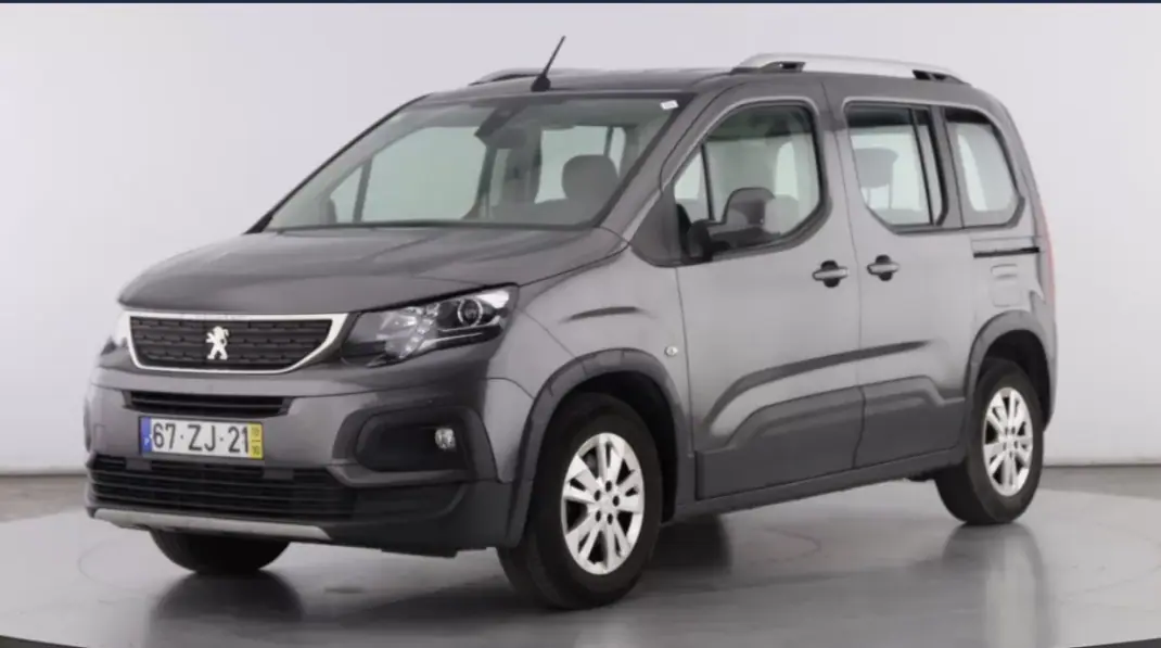 Peugeot Rifter 2019 - 16999 EUR, 56031 km - AUTO.MOTO.pt - 56031km - foto 1 de 15