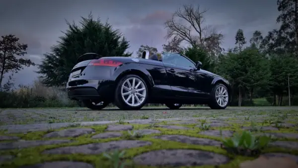 Audi TT Roadster 2011 - 19500 EUR, 52000 km - AUTO.MOTO.pt - 52000km - foto 14 de 20