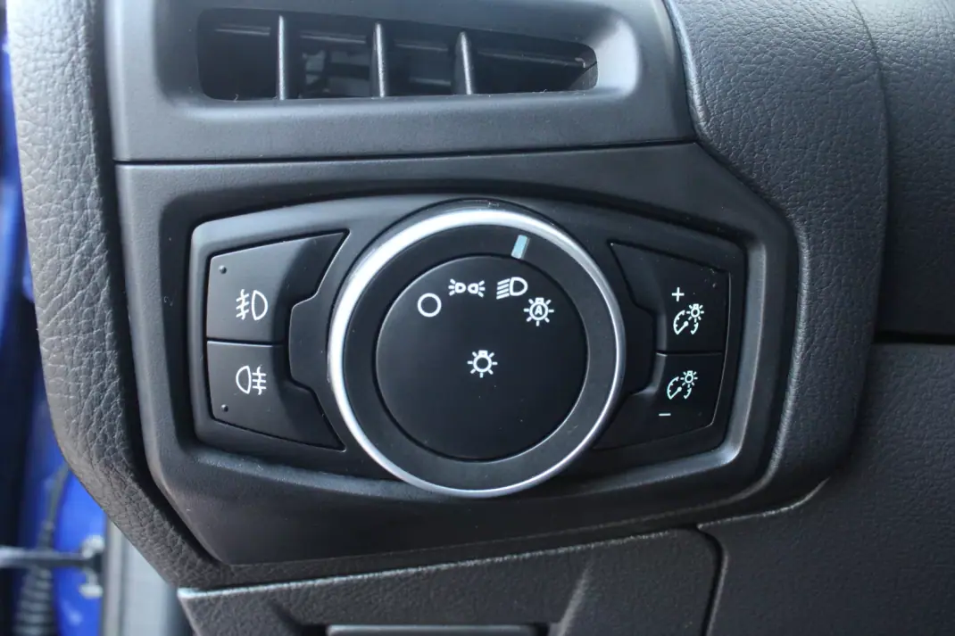 Ford Focus 2016 - 17990 EUR, 194500 km - AUTO.MOTO.pt - 194500km - foto 13 de 27