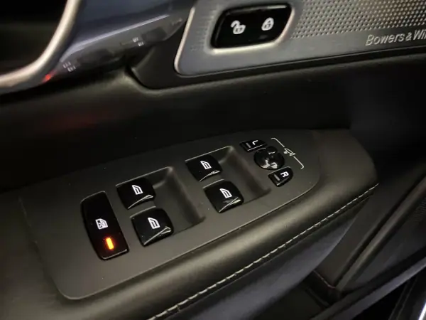 Volvo V90 Cross Country 2017 - 23500 EUR, 213000 km - AUTO.MOTO.pt - 213000km - foto 40 de 44