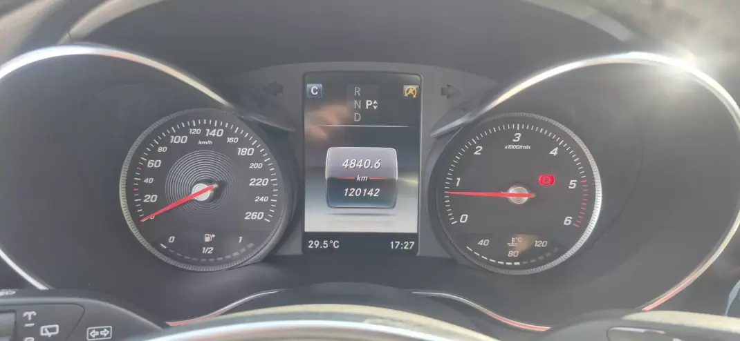 Mercedes-Benz C 220 2016 - 19237 EUR, 120100 km - AUTO.MOTO.pt - 120100km - foto 10 de 21
