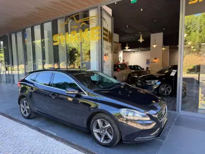 Volvo V40 2015 — photo 6 of 16