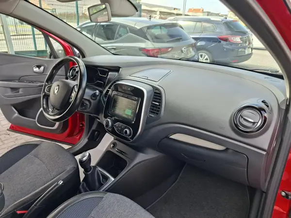 Renault Captur 2019 - 13350 EUR, 79800 km - AUTO.MOTO.pt - 79800km - foto 27 de 27