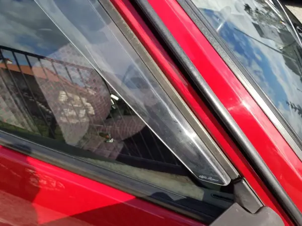 Alfa Romeo 33 1989 - 7500 EUR, 158776 km - AUTO.MOTO.pt - 158776km - foto 15 de 35