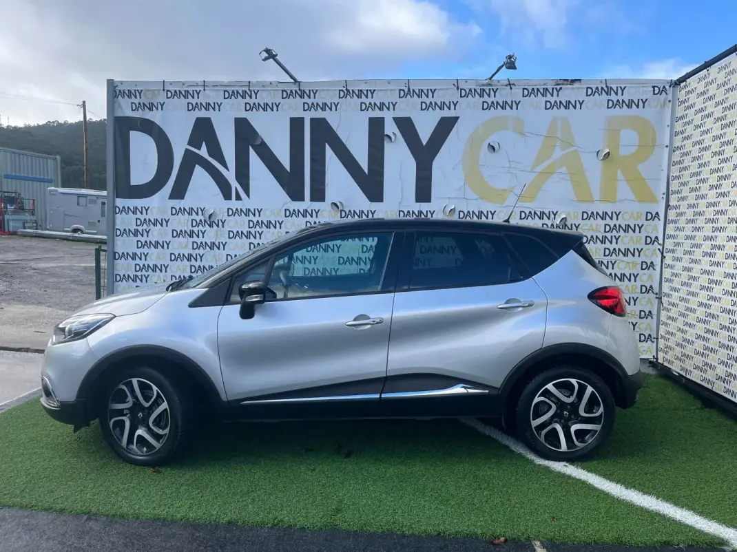 Renault Captur 2016 - 12490 EUR, 139000 km - AUTO.MOTO.pt - 139000km - foto 1 de 10