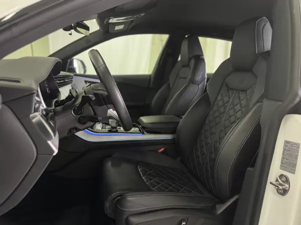Audi SQ8 2019 - 99950 EUR, 49398 km - AUTO.MOTO.pt - 49398km - foto 6 de 56