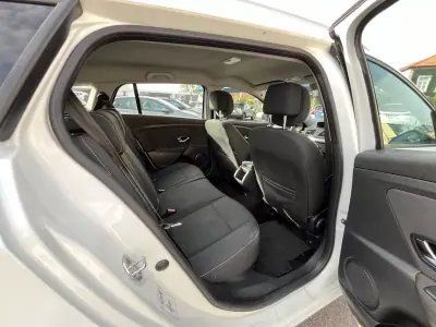 Renault Mégane Sport Tourer 2012 - 6950 EUR, 227000 km - AUTO.MOTO.pt - 227000km - foto 20 de 36