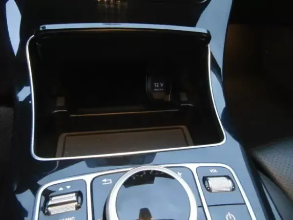 Mercedes-Benz C 180 2017 - 24900 EUR, 141265 km - AUTO.MOTO.pt - 141265km - foto 19 de 40