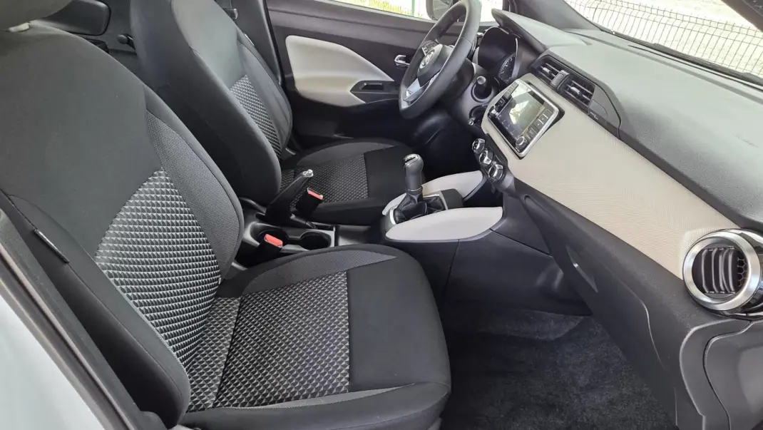 Nissan Micra 2019 - 12950 EUR, 71000 km - AUTO.MOTO.pt - 71000km - foto 13 de 18