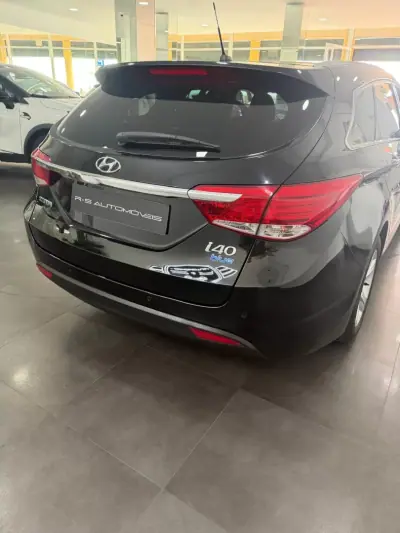 Hyundai i40 SW 2012 - 11000 EUR, 230000 km - AUTO.MOTO.pt - 230000km - foto 6 de 15