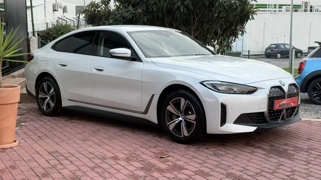BMW i4 2022 - 1 EUR, 103000 km - AUTO.MOTO.pt - 103000km - foto 14 de 46