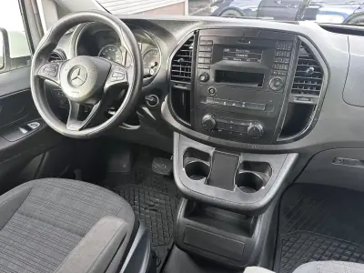 Mercedes-Benz Vito Tourer 2020 - 29900 EUR, 225000 km - AUTO.MOTO.pt - 225000km - foto 31 de 33