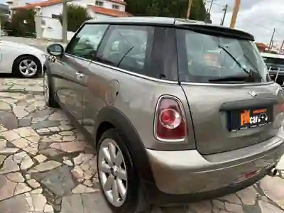 MINI One 2011 - 8700 EUR, 220000 km - AUTO.MOTO.pt - 220000km - foto 8 de 31