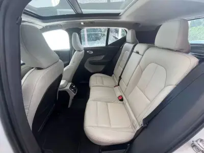 Volvo XC 40 2023 - 36900 EUR, 26000 km - AUTO.MOTO.pt - 26000km - foto 13 de 22