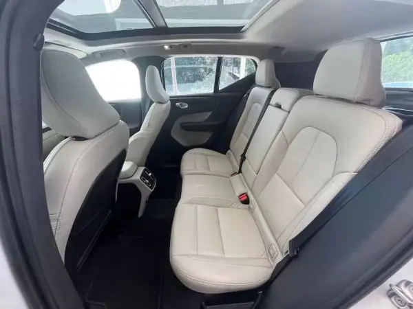 Volvo XC 40 2023 - 36900 EUR, 26000 km - AUTO.MOTO.pt - 26000km - foto 13 de 22