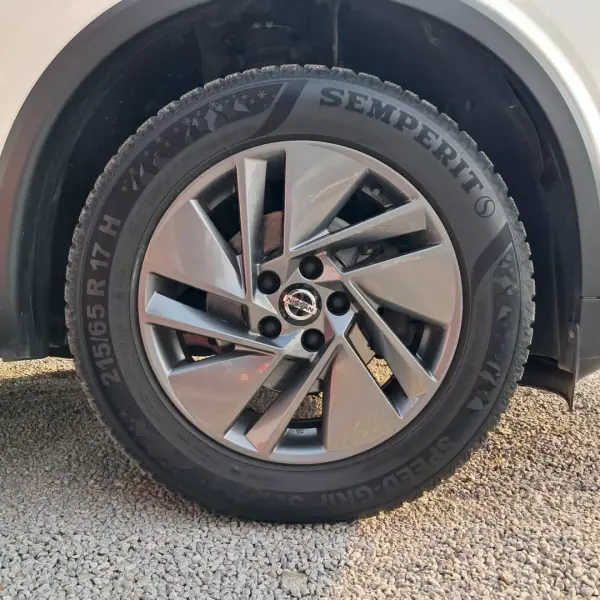 Nissan Qashqai 2022 - 23450 EUR, 37000 km - AUTO.MOTO.pt - 37000km - foto 8 de 16